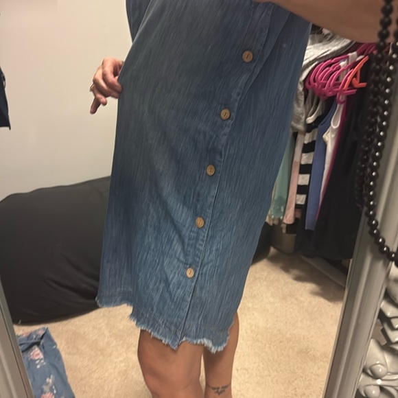 Blue Sleeveless Denim Dress - Picture 3 of 7